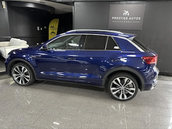Used Volkswagen T-Roc 2020 for sale - 76534365: Photo