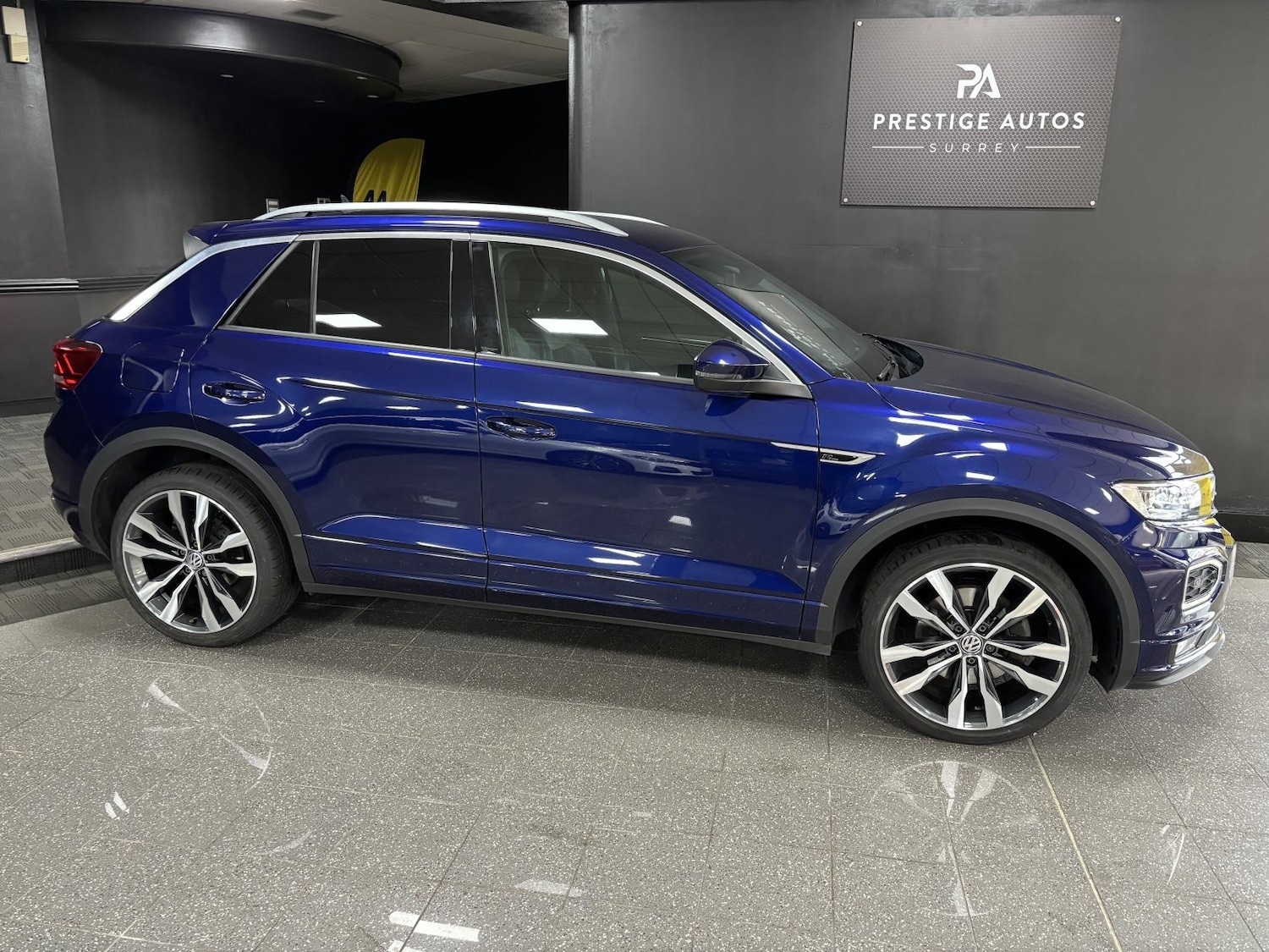Used Volkswagen T-Roc 2020 for sale - 76534365: Photo 4