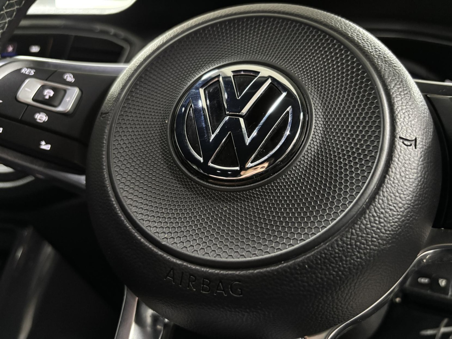 Used Volkswagen T-Roc 2020 for sale - 76534365: Photo 50