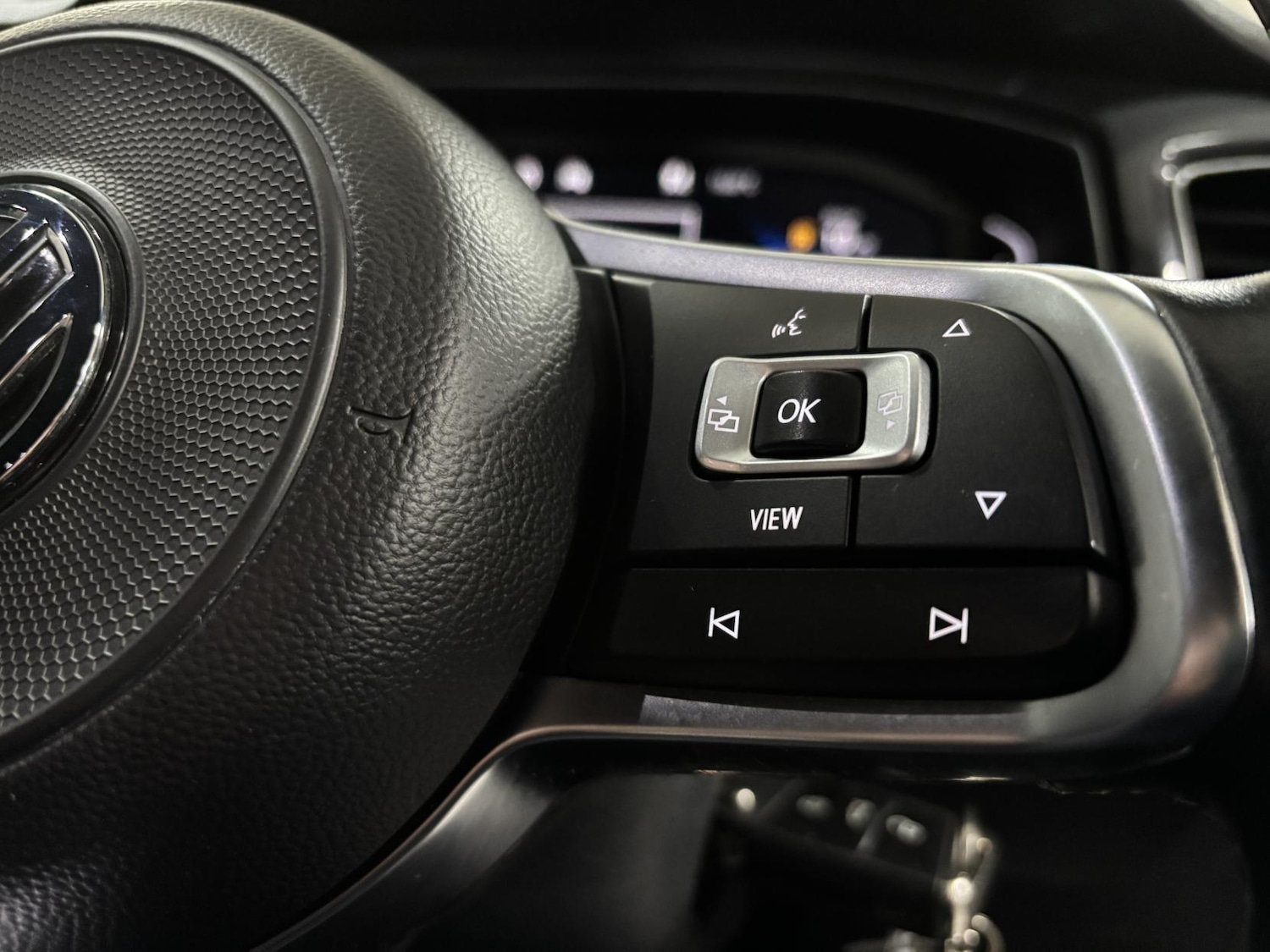 Used Volkswagen T-Roc 2020 for sale - 76534365: Photo 51