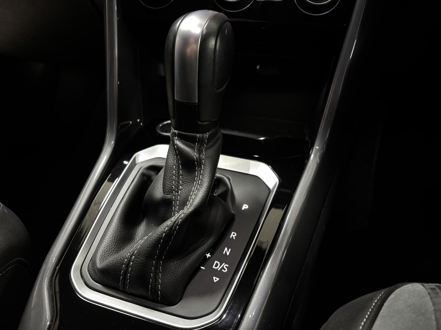 Used Volkswagen T-Roc 2020 for sale - 76534365: Photo 55