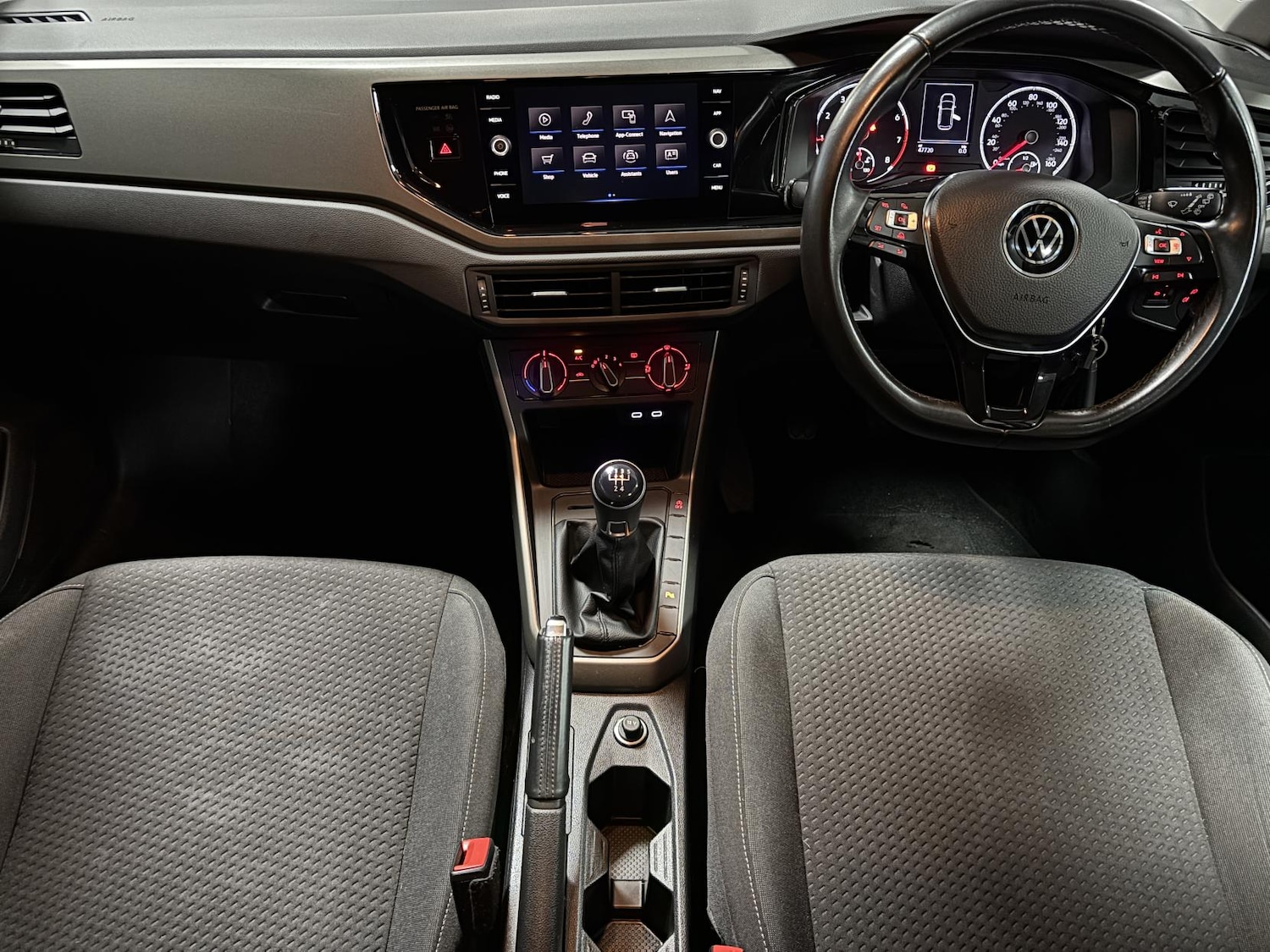 Used Volkswagen Polo 2021 for sale - 76656526: Photo 2