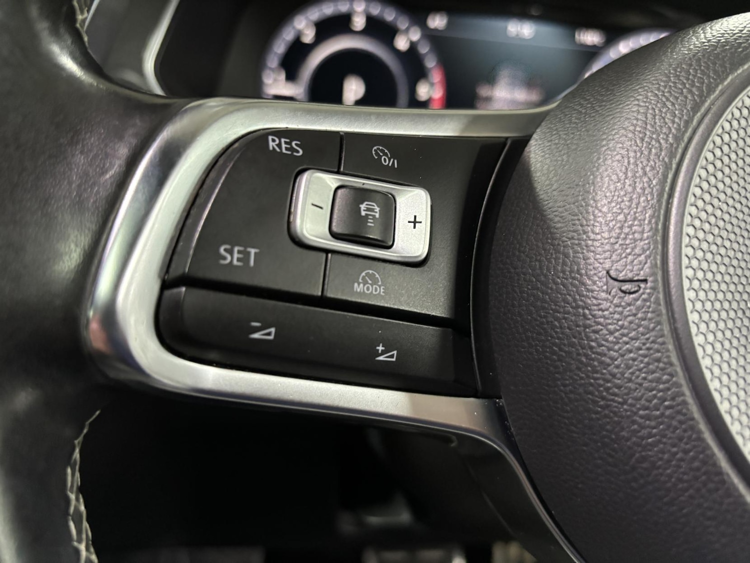 Used Volkswagen Tiguan 2017 for sale - 77959443: Photo 39