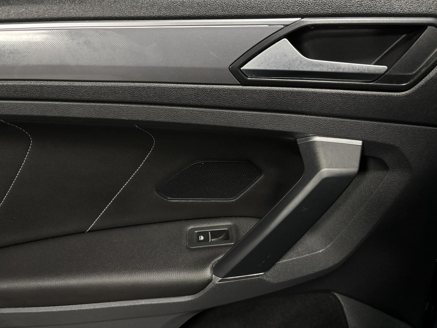 Used Volkswagen Tiguan 2017 for sale - 77959443: Photo 56