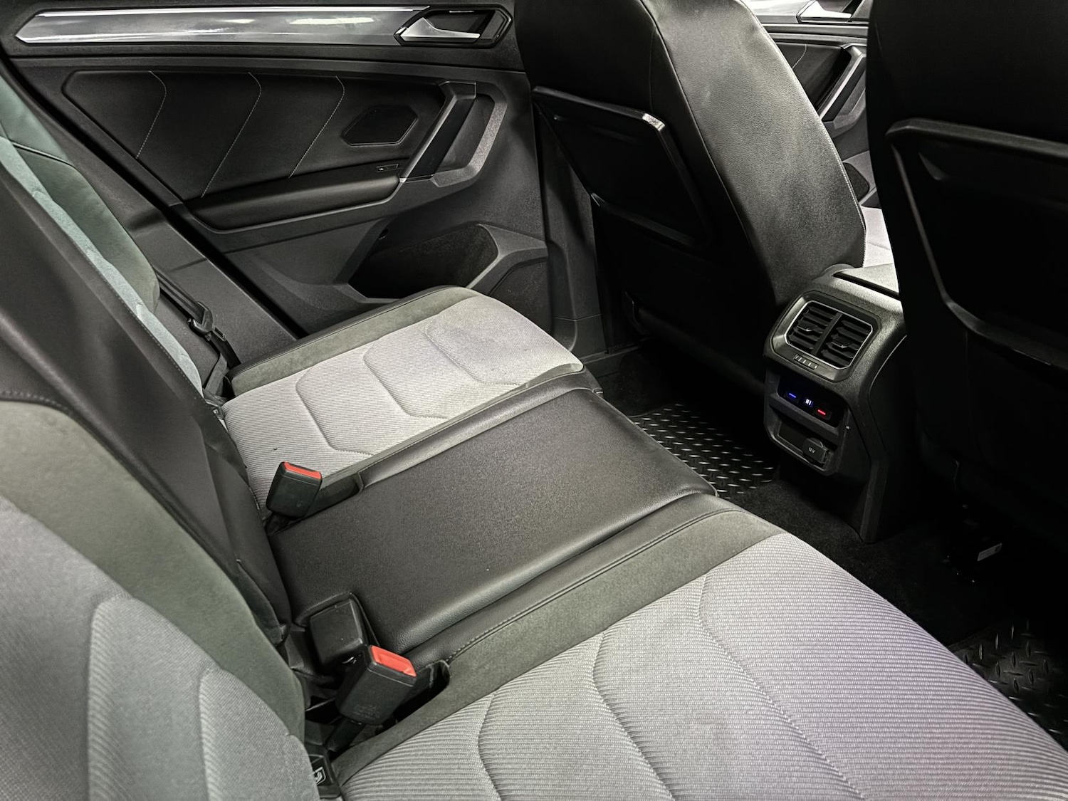 Used Volkswagen Tiguan 2017 for sale - 77959443: Photo 57