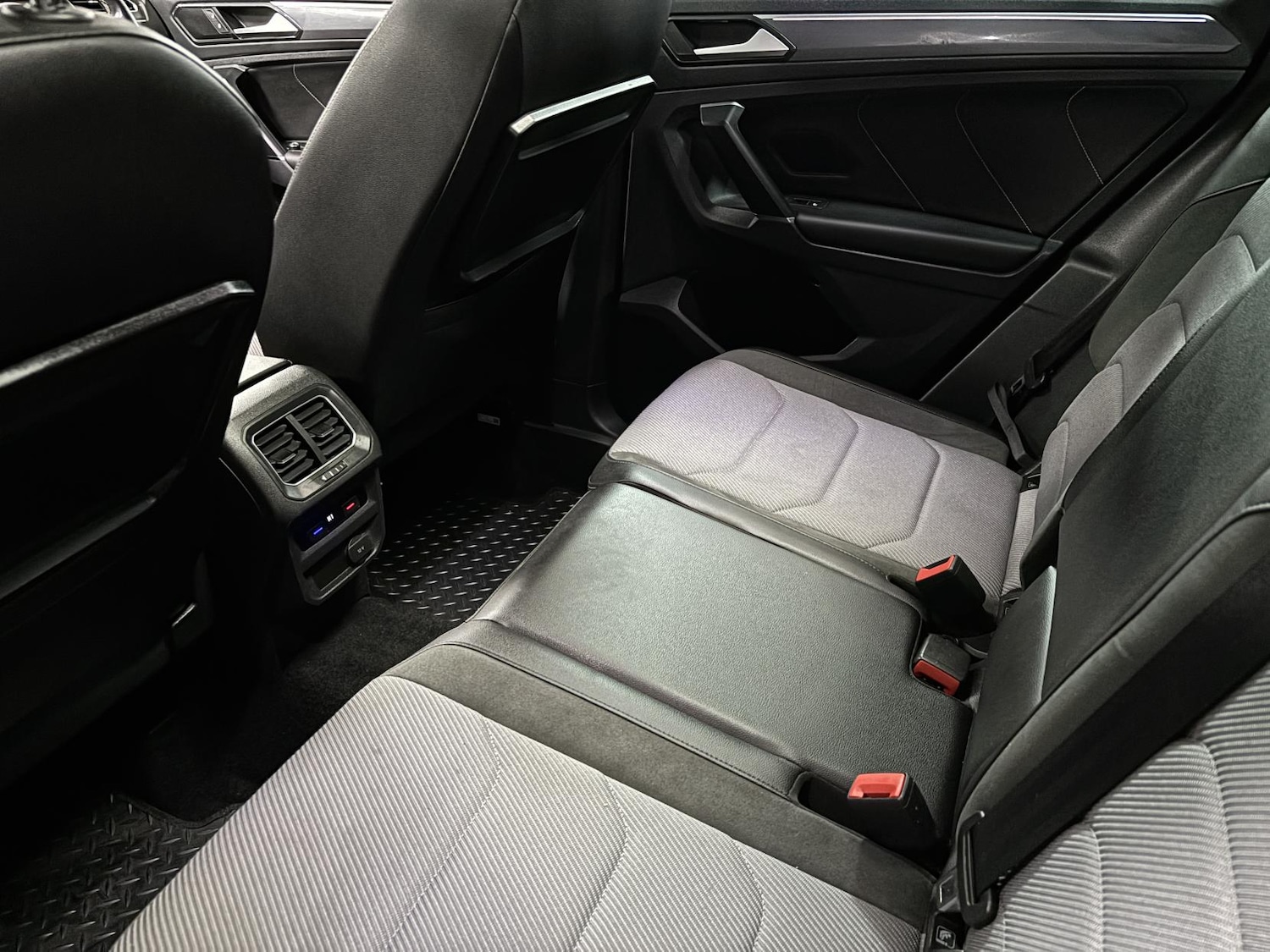 Used Volkswagen Tiguan 2017 for sale - 77959443: Photo 61