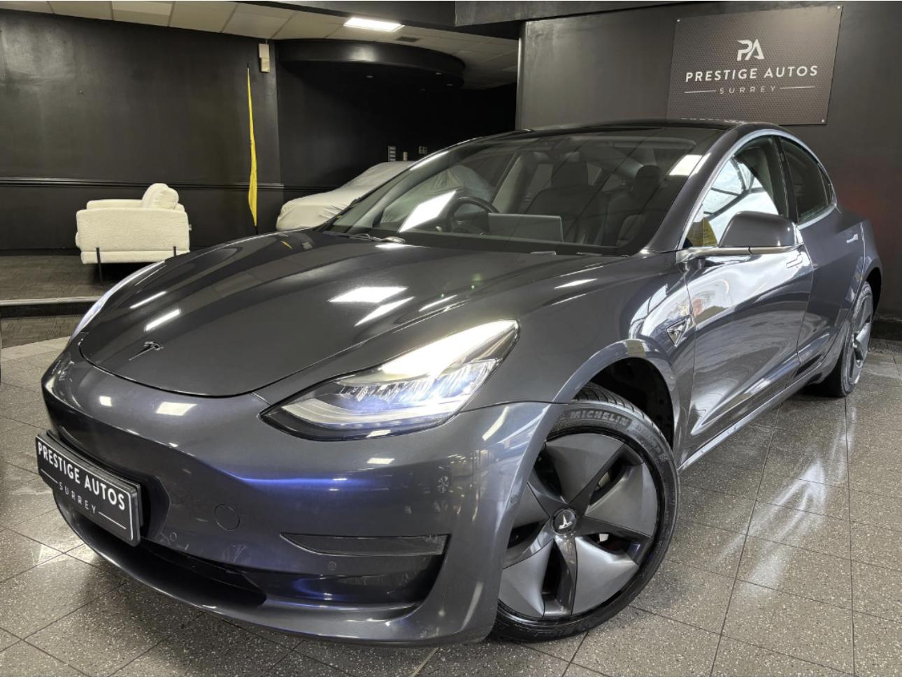 Used Tesla Model 3 2019 for sale - 77385609: Photo 1