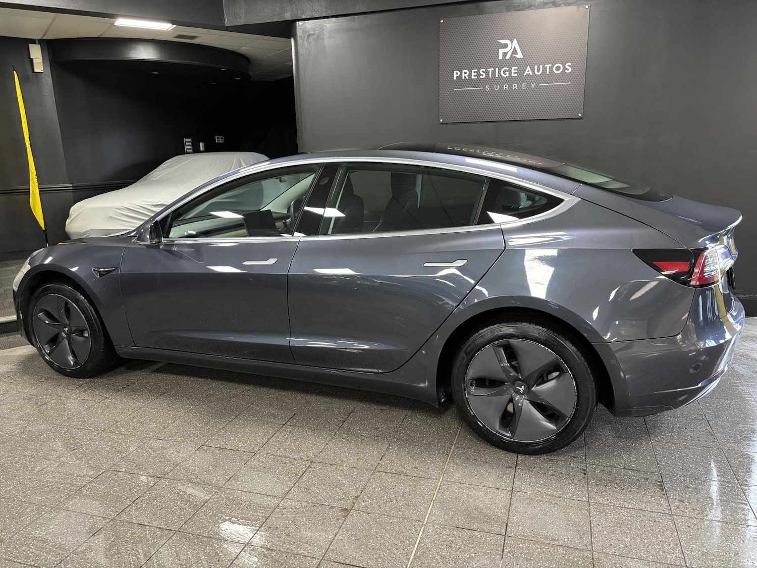 Used Tesla Model 3 2019 for sale - 77385609: Photo 3