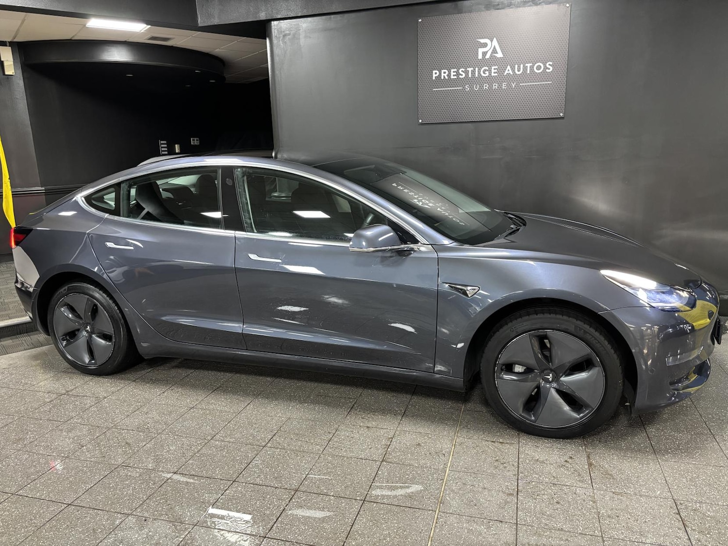 Used Tesla Model 3 2019 for sale - 77385609: Photo 4