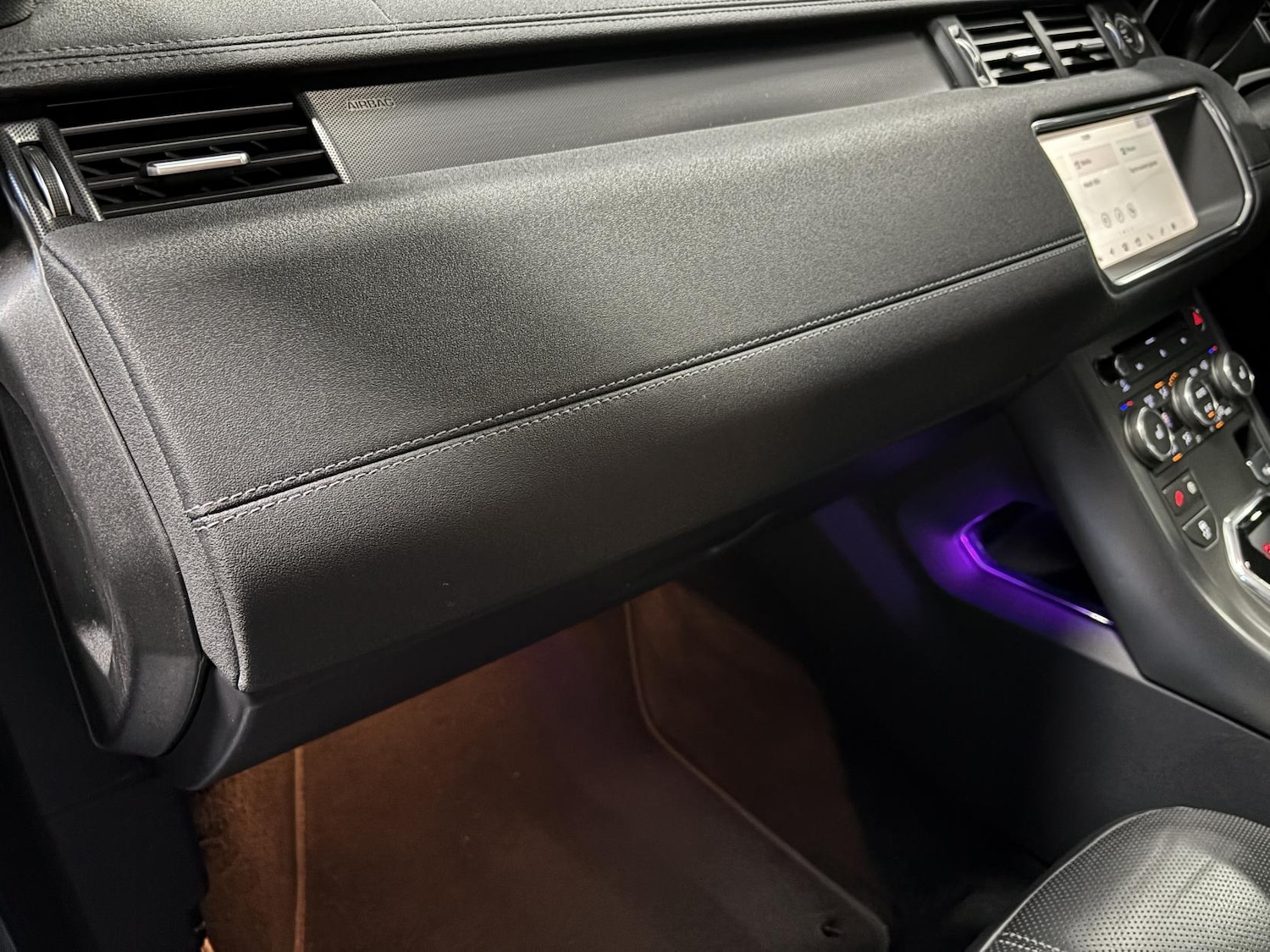 Used Land Rover Range Rover Evoque 2019 for sale - 77235616: Photo 36