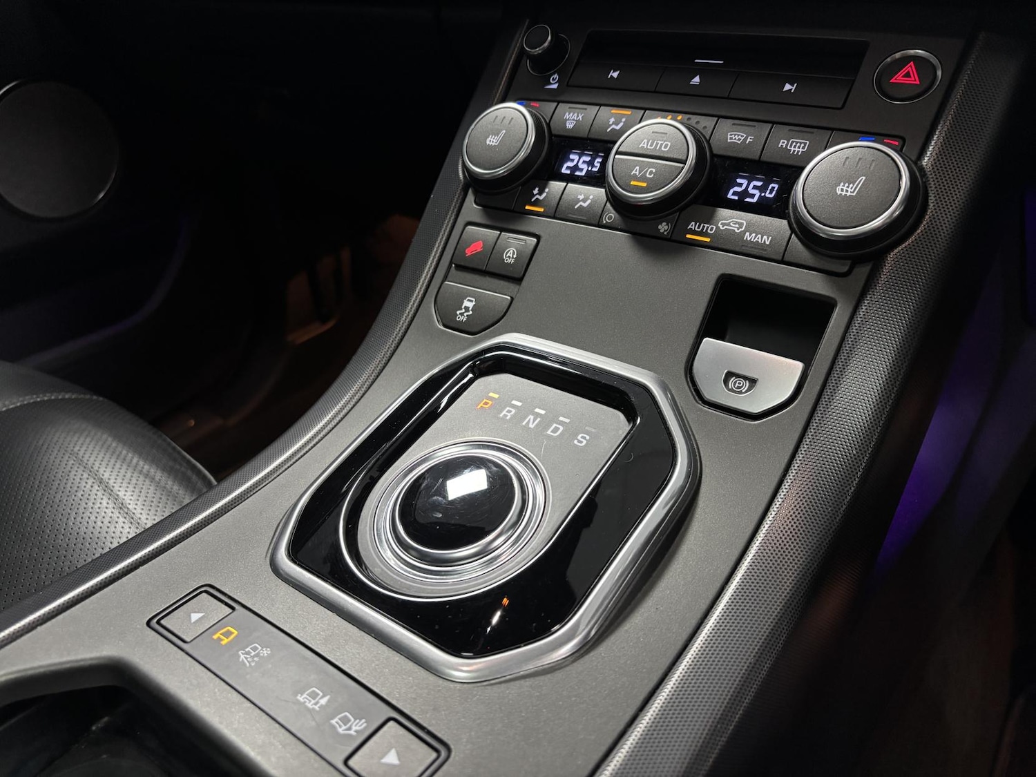 Used Land Rover Range Rover Evoque 2019 for sale - 77235616: Photo 48