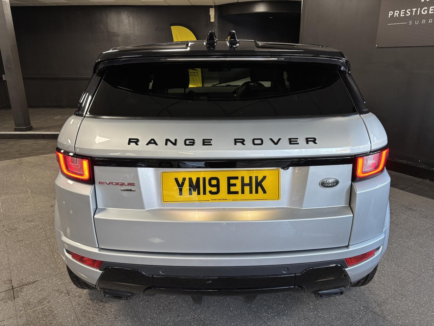 Used Land Rover Range Rover Evoque 2019 for sale - 77235616: Photo 6