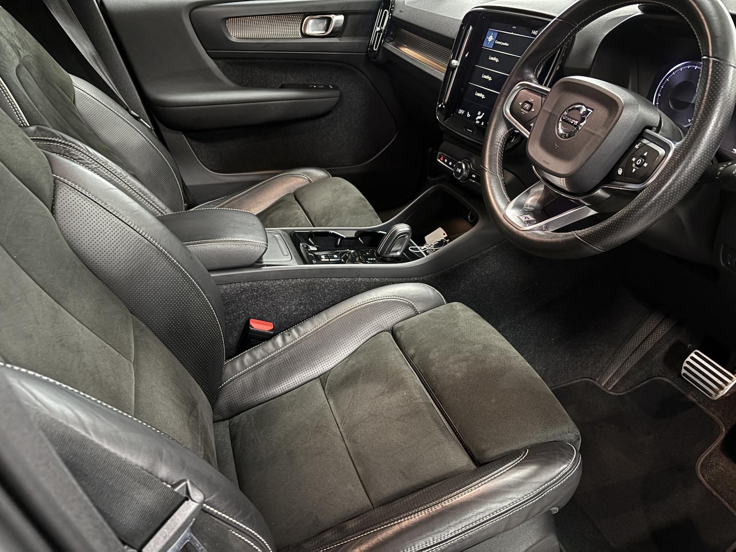 Used Volvo XC40 2019 for sale - 77640944: Photo 37