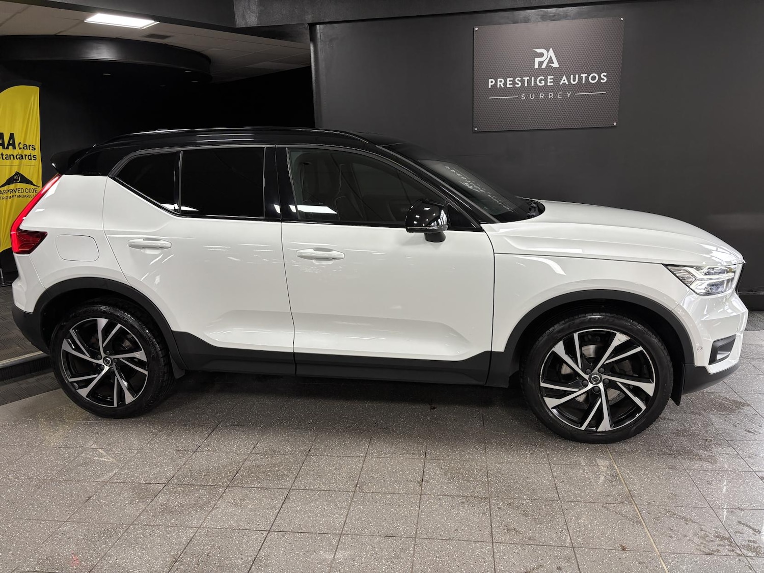 Used Volvo XC40 2019 for sale - 77640944: Photo 4
