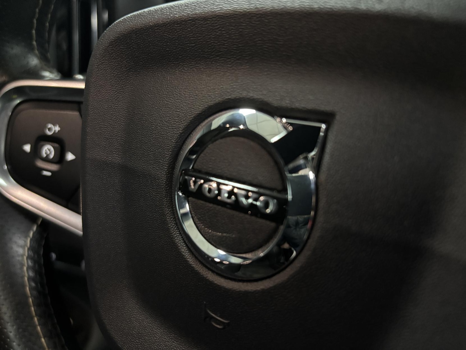 Used Volvo XC40 2019 for sale - 77640944: Photo 45