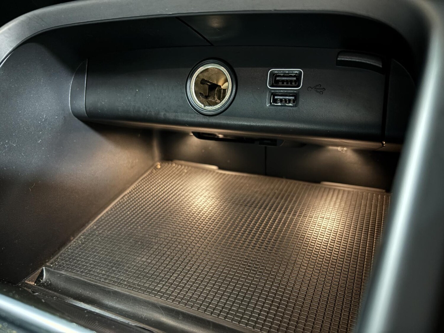 Used Volvo XC40 2019 for sale - 77640944: Photo 51