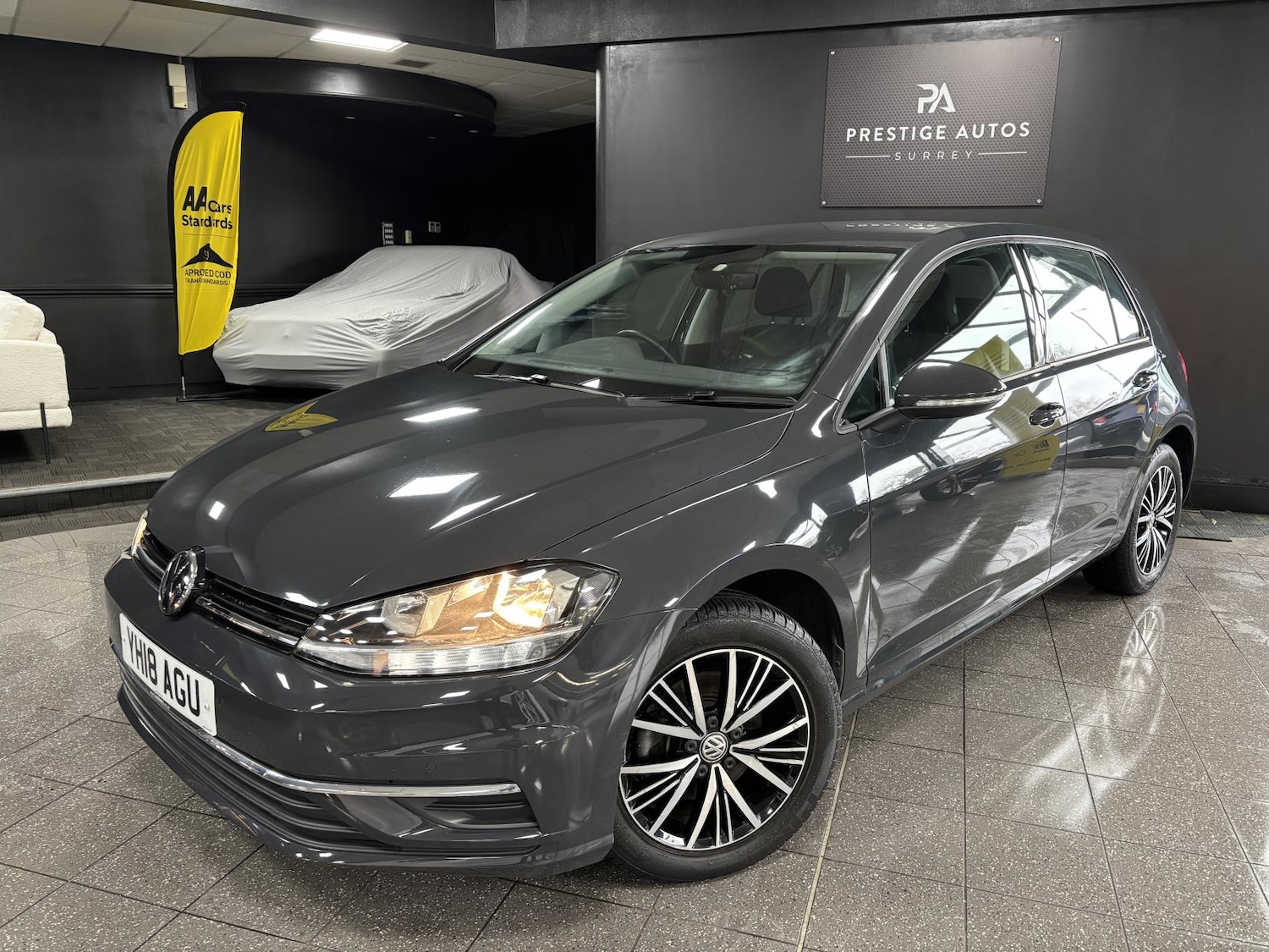Used Volkswagen Golf 2018 for sale - 76882179: Photo 1