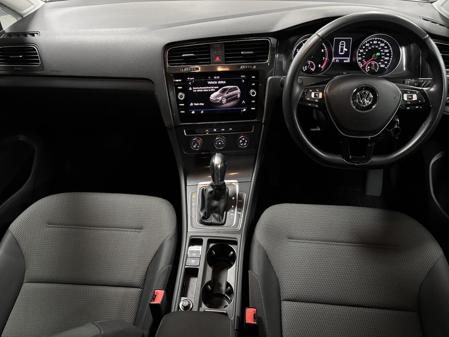 Used Volkswagen Golf 2018 for sale - 76882179: Photo 2