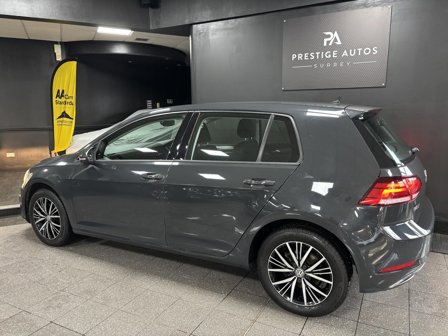 Used Volkswagen Golf 2018 for sale - 76882179: Photo 3