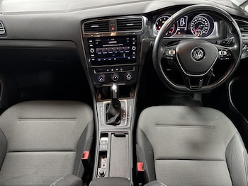 Used Volkswagen Golf 2019 for sale - 78870524: Photo
