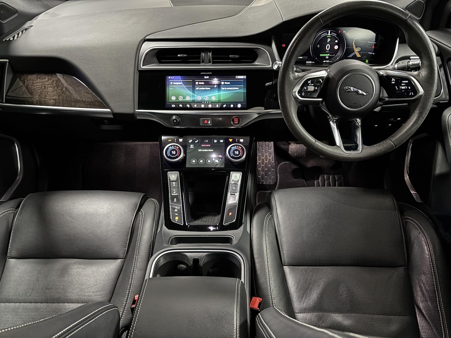 Used Jaguar I-Pace 2020 for sale - 77342965: Photo 2