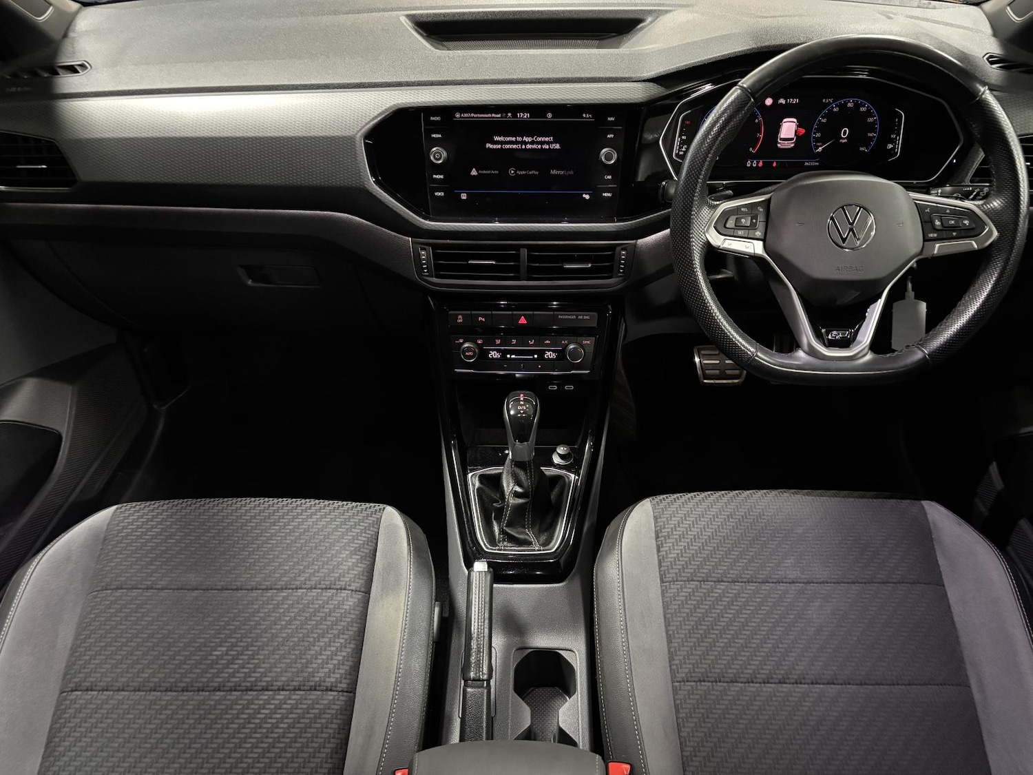 Used Volkswagen T-Cross 2021 for sale - 76534329: Photo 2