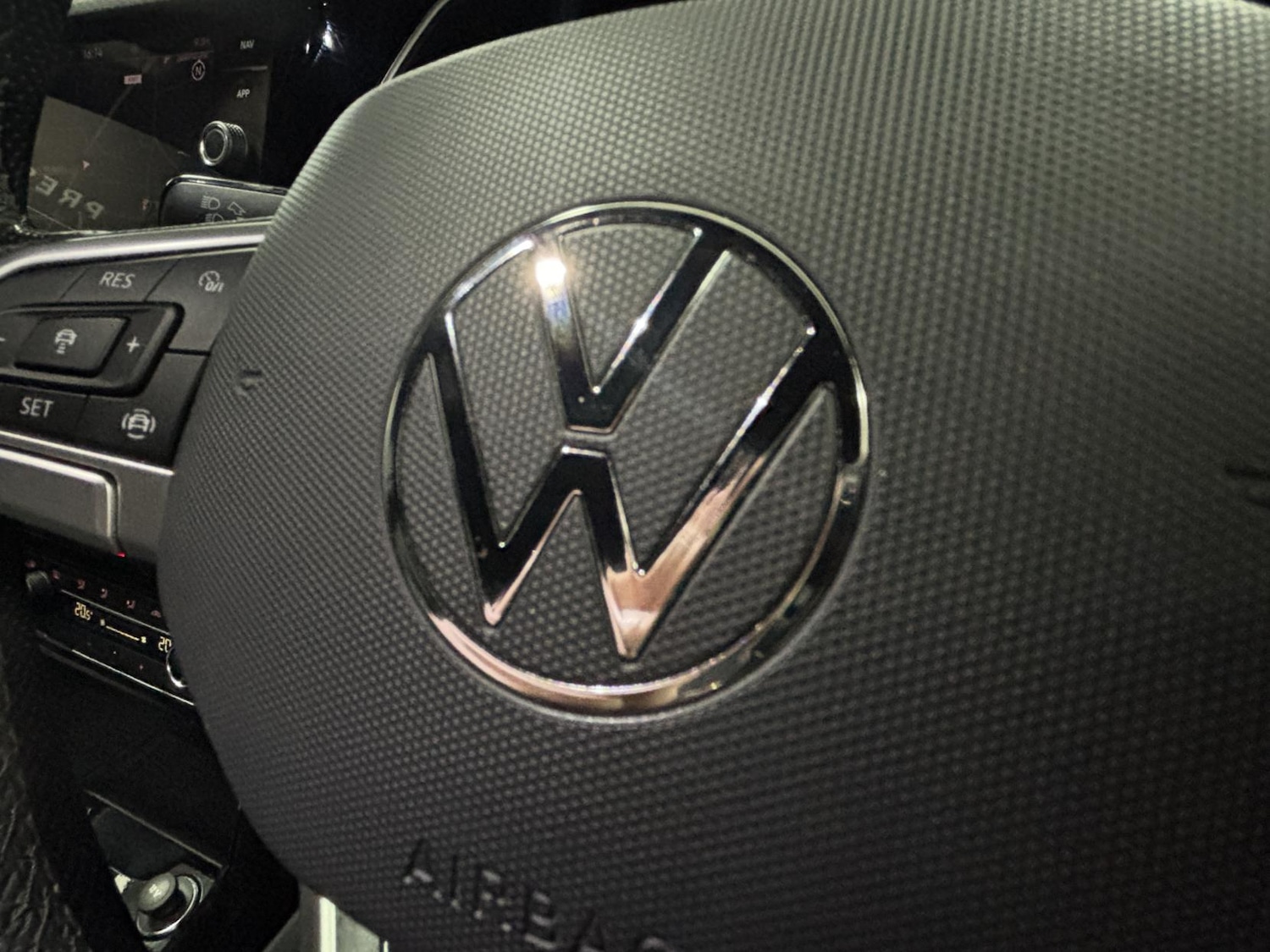 Used Volkswagen T-Cross 2021 for sale - 76534329: Photo 40