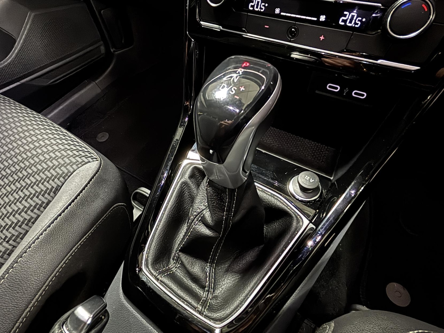 Used Volkswagen T-Cross 2021 for sale - 76534329: Photo 44