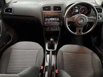 Used Volkswagen Polo 2014 for sale - 76534350: Photo