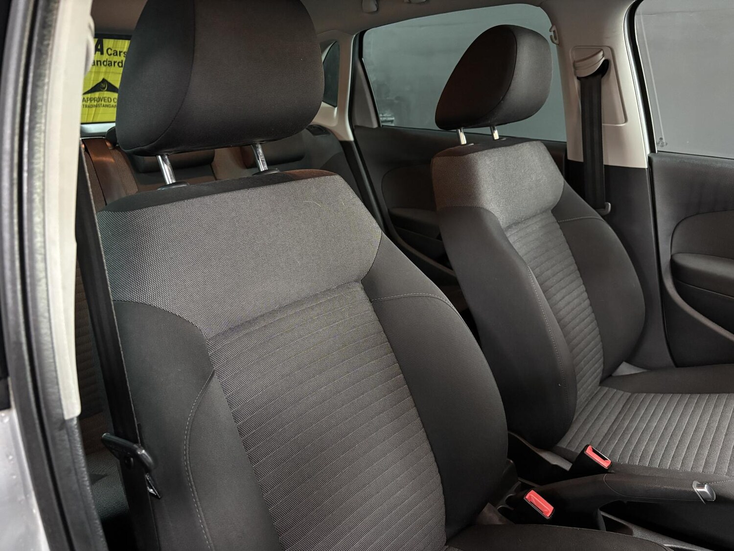 Used Volkswagen Polo 2014 for sale - 76534350: Photo 31