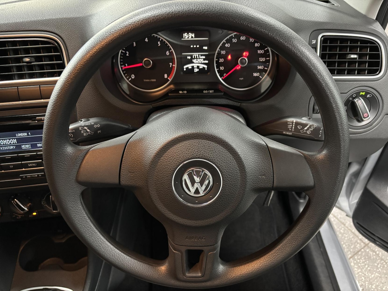 Used Volkswagen Polo 2014 for sale - 76534350: Photo 33