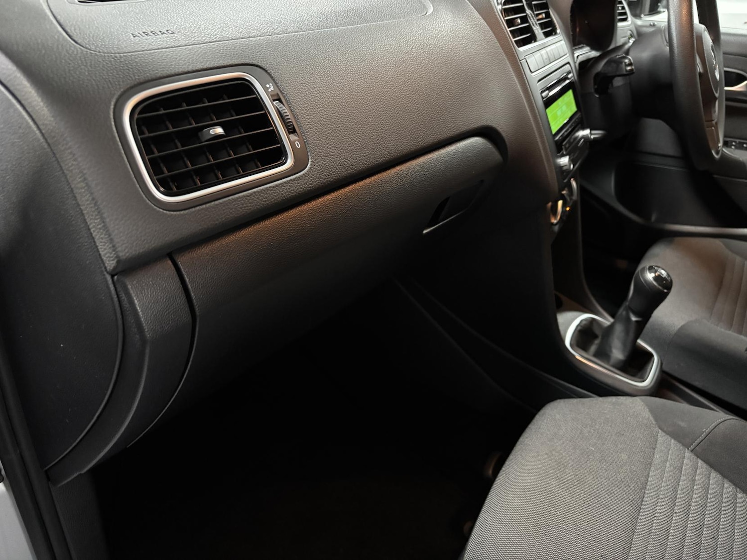 Used Volkswagen Polo 2014 for sale - 76534350: Photo 37