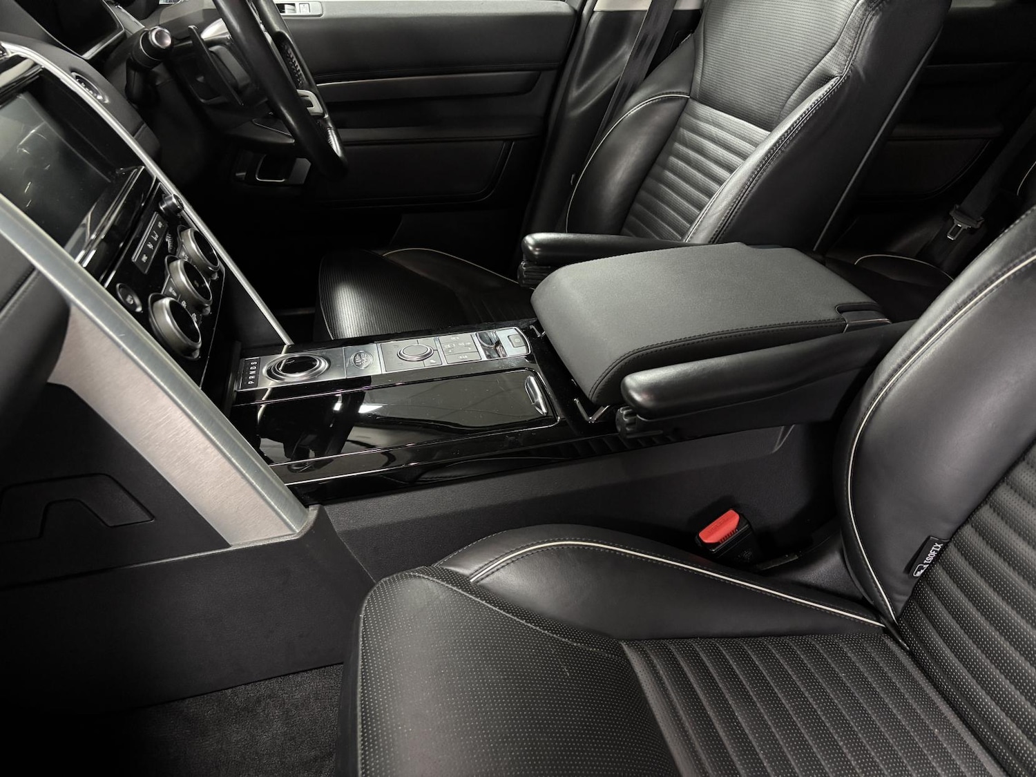 Used Land Rover Discovery 2019 for sale - 77409916: Photo 33