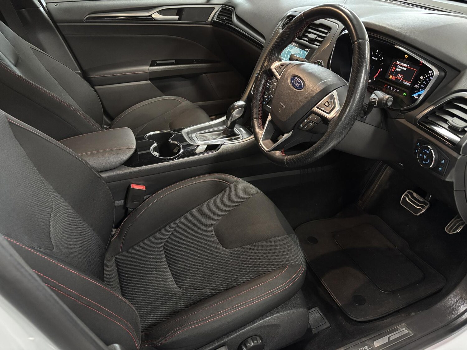 Used Ford Mondeo 2018 for sale - 77558845: Photo 27