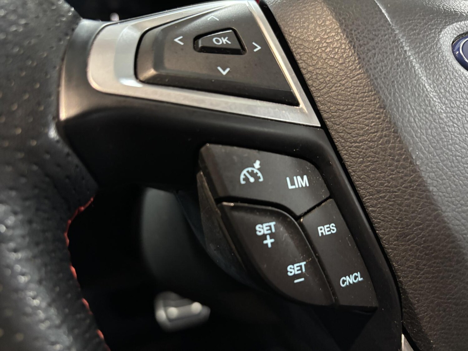 Used Ford Mondeo 2018 for sale - 77558845: Photo 40