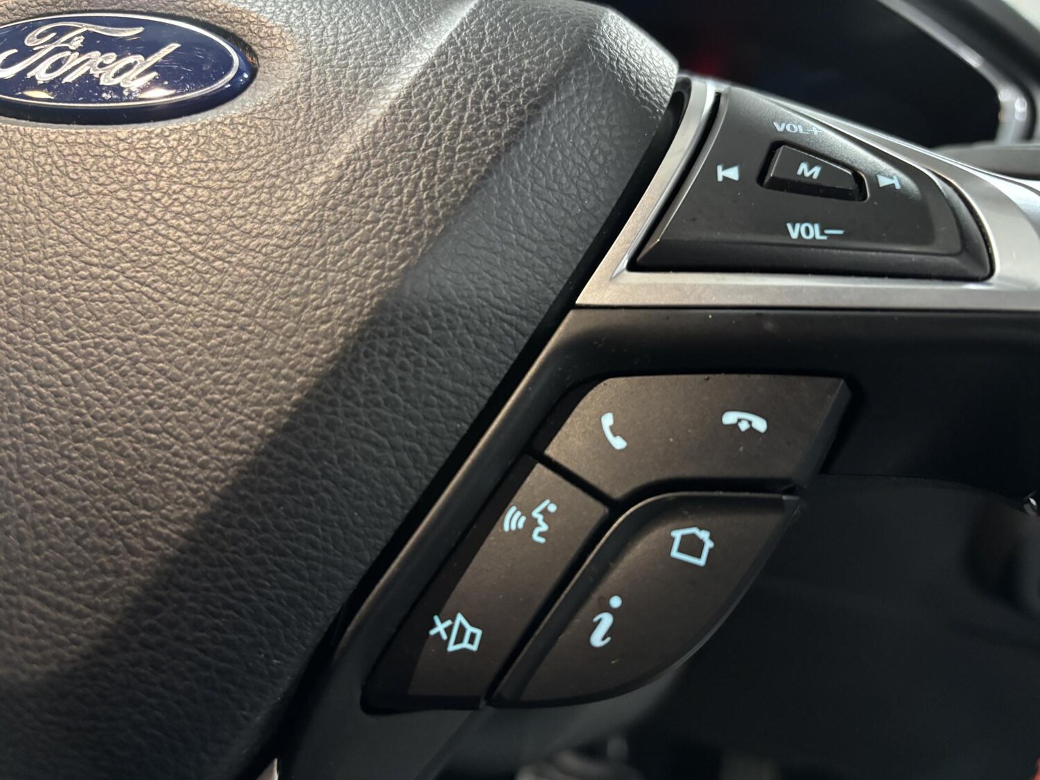 Used Ford Mondeo 2018 for sale - 77558845: Photo 41