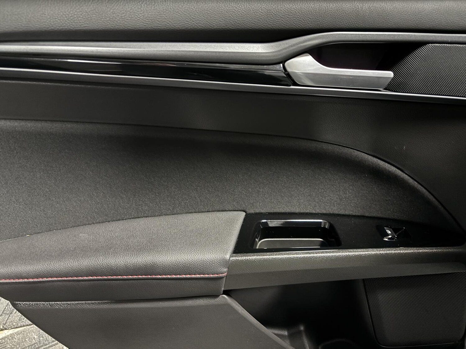 Used Ford Mondeo 2018 for sale - 77558845: Photo 56