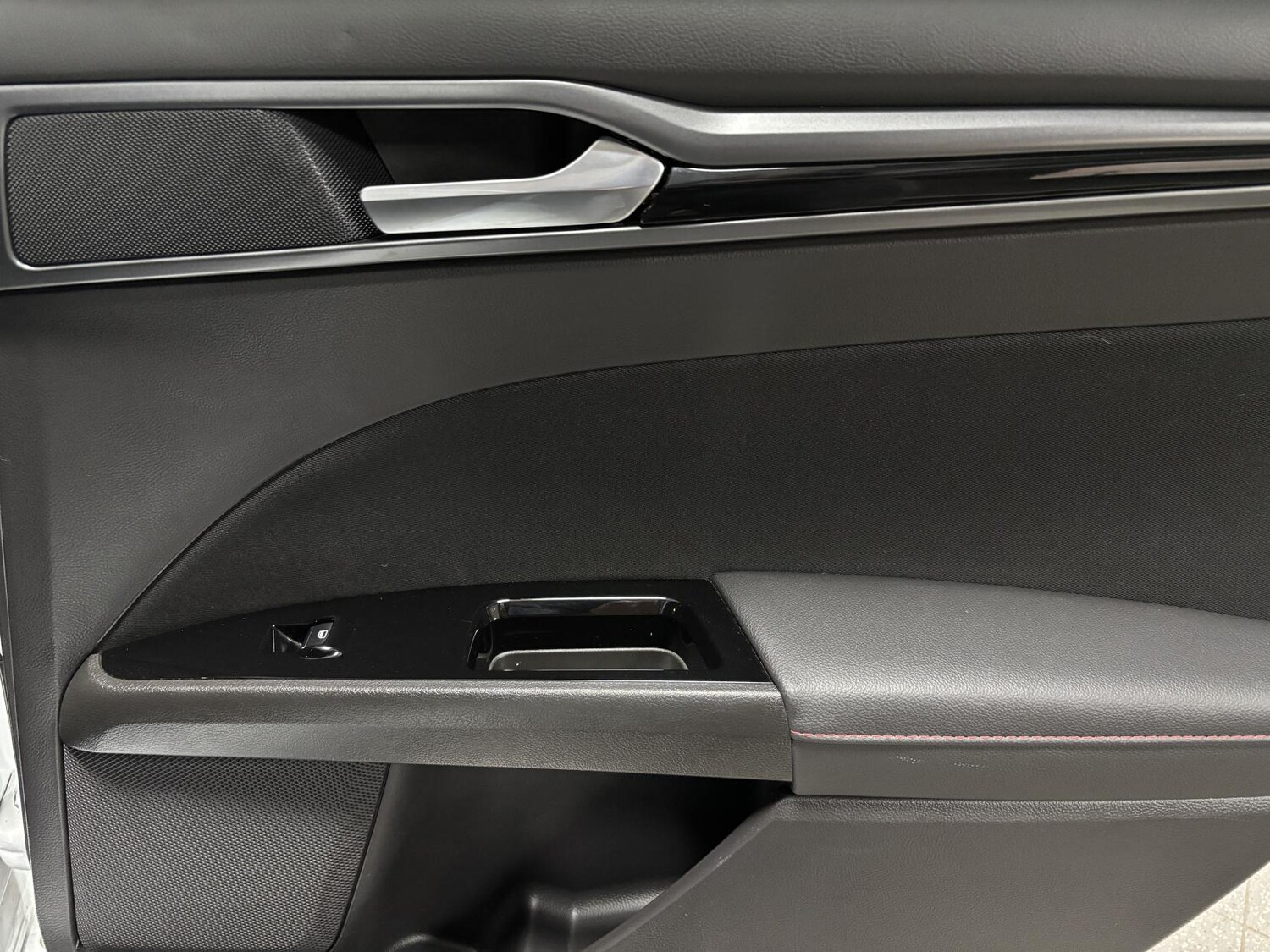 Used Ford Mondeo 2018 for sale - 77558845: Photo 57