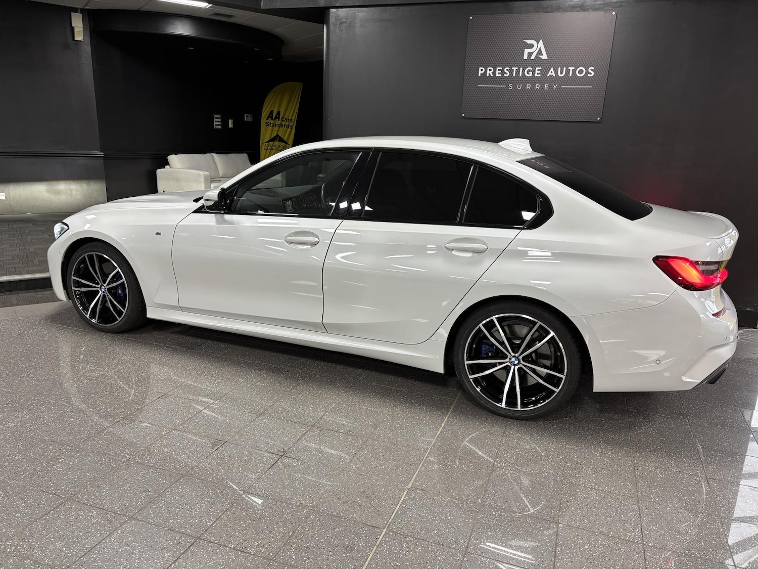 Used BMW 3 Series 2020 for sale - 76534362: Photo 3