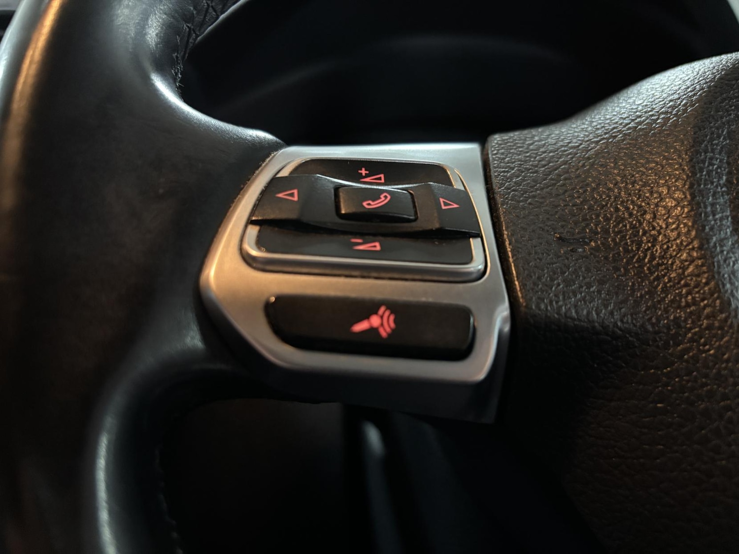 Used Volkswagen Tiguan 2016 for sale - 77595806: Photo 45