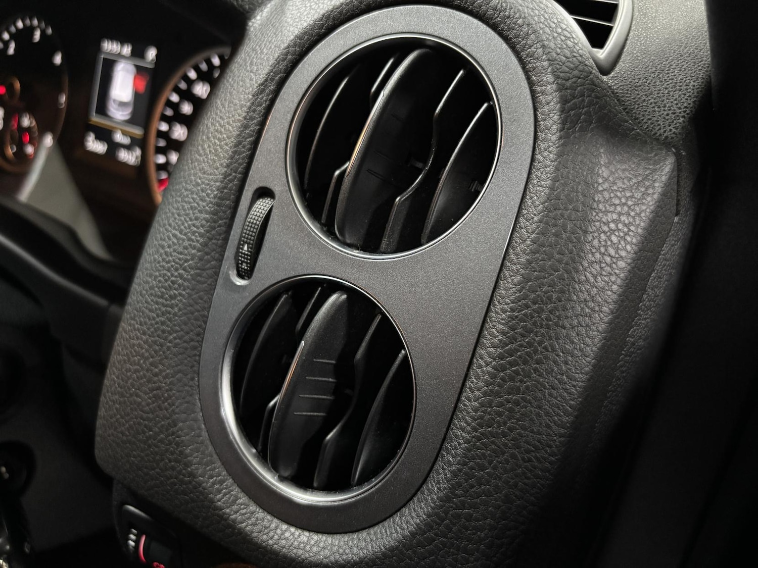 Used Volkswagen Tiguan 2016 for sale - 77595806: Photo 53