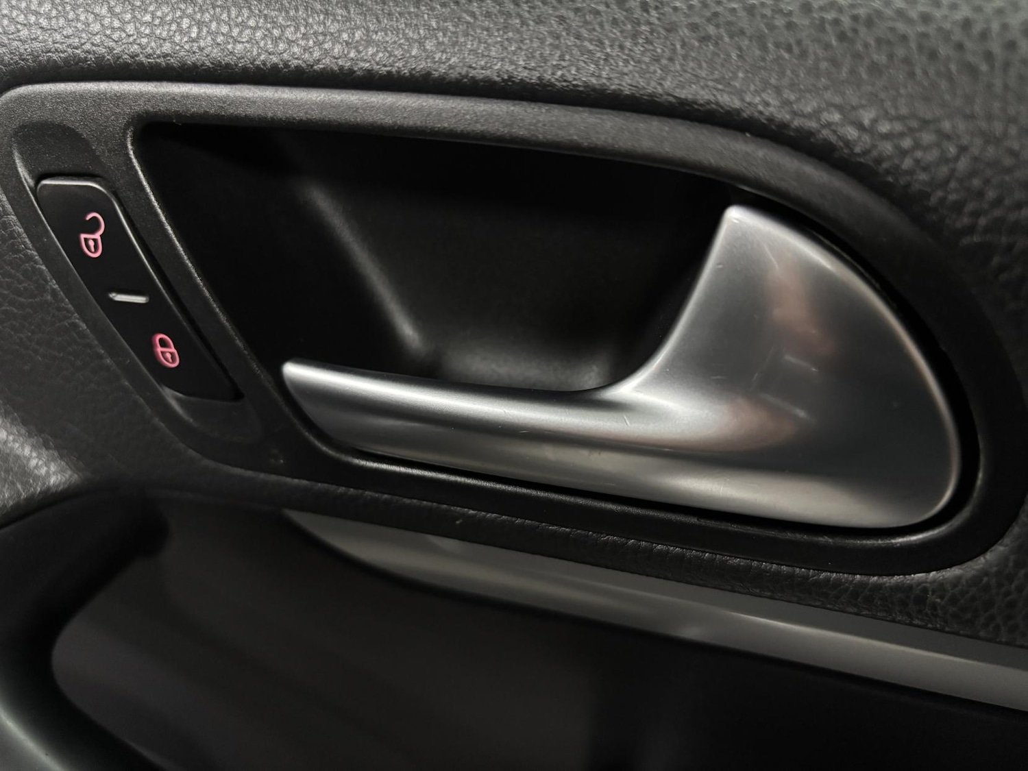 Used Volkswagen Tiguan 2016 for sale - 77595806: Photo 59