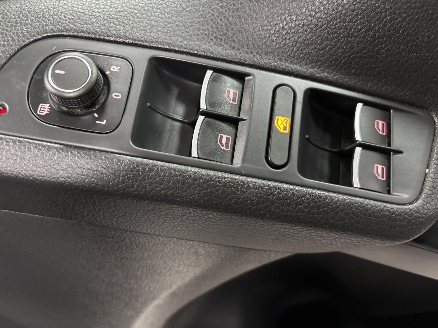 Used Volkswagen Tiguan 2016 for sale - 77595806: Photo 60