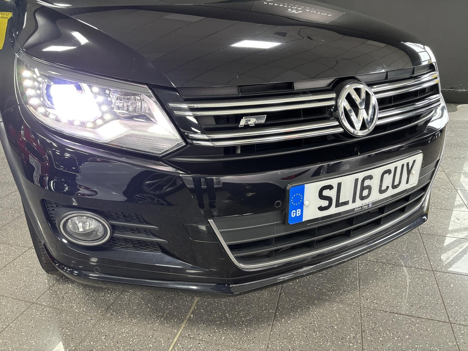 Used Volkswagen Tiguan 2016 for sale - 77595806: Photo 9