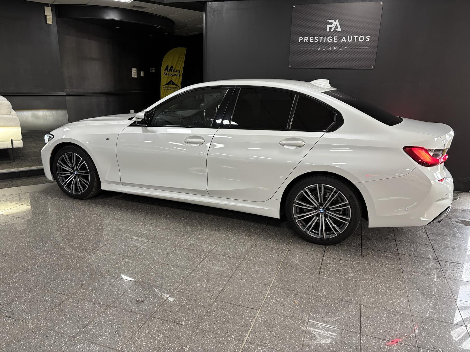 Used BMW 3 Series 2020 for sale - 76534359: Photo 3