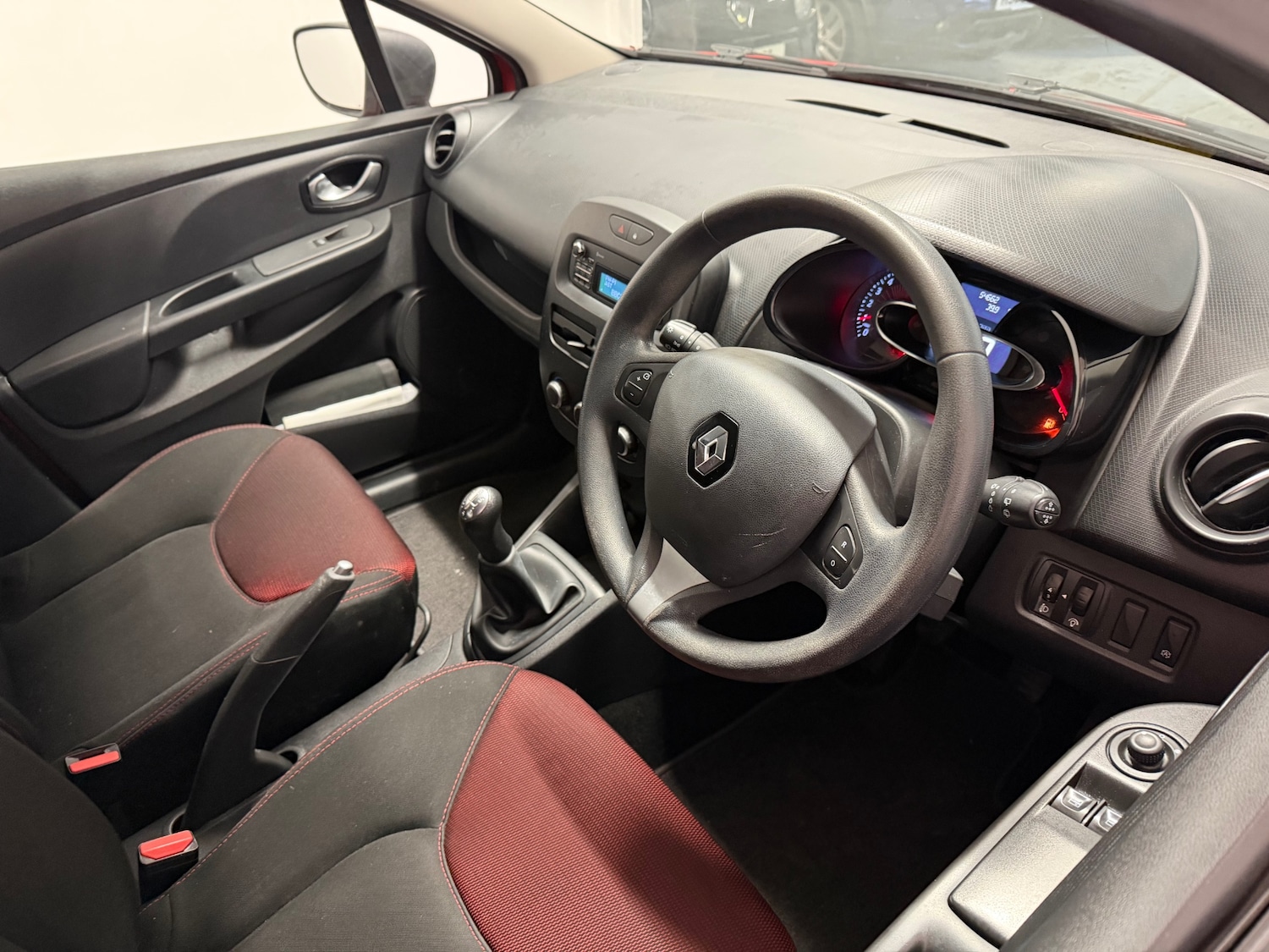 Used Renault Clio 2016 for sale - 77053688: Photo 7