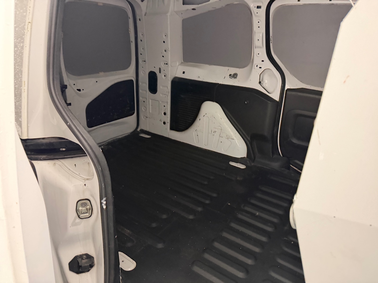 Used Peugeot Partner 2014 for sale - 76835948: Photo 7