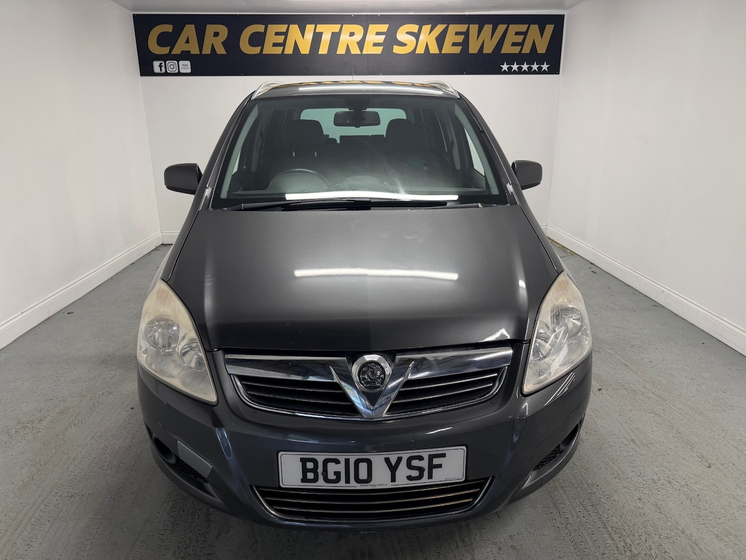 Used Vauxhall Zafira 2010 for sale - 77688101: Photo 2