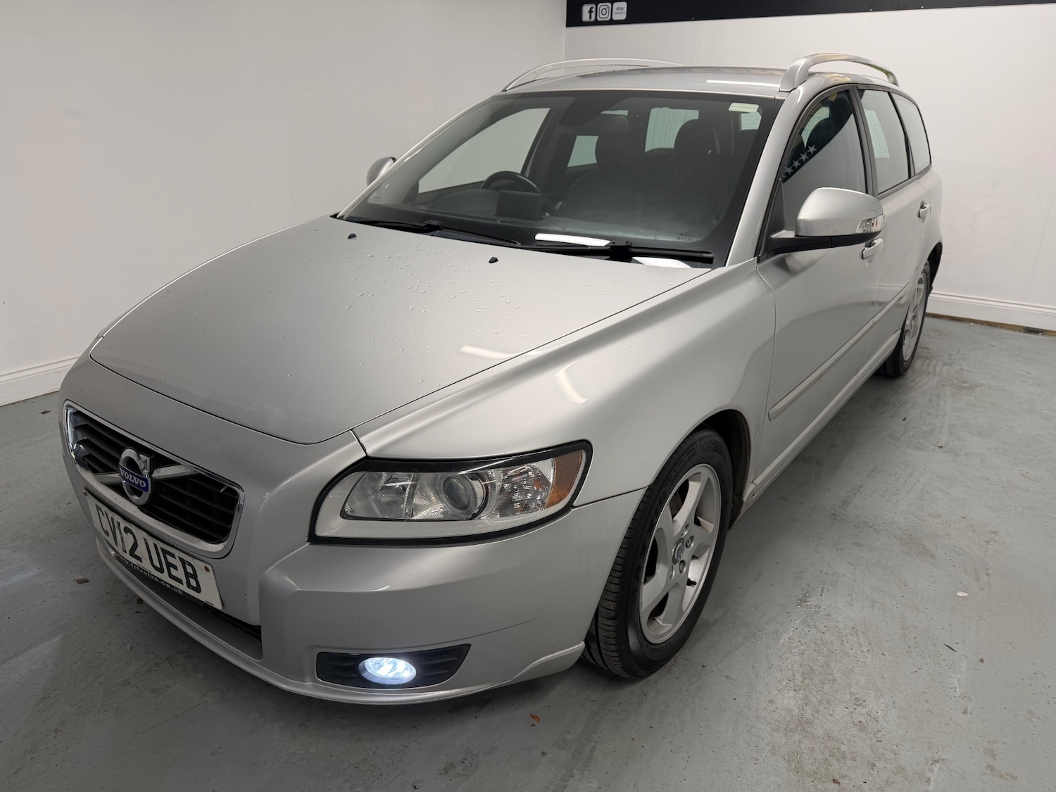 Used Volvo V50 2012 for sale - 77053689: Photo 4