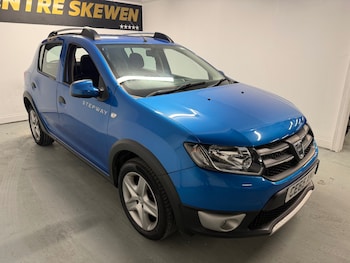 Used Dacia Sandero Stepway 2015 for sale - 77796929: Photo